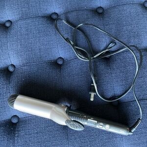 InfinitiPRO by Conair 1.25” Curling Iron – Smooth or Wavy Hair with Professional